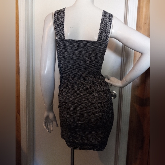 La Cite Gray Bodycon Sleeveless Dress Size M - Picture 5 of 6